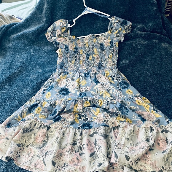 Dress - Picture 2 of 3